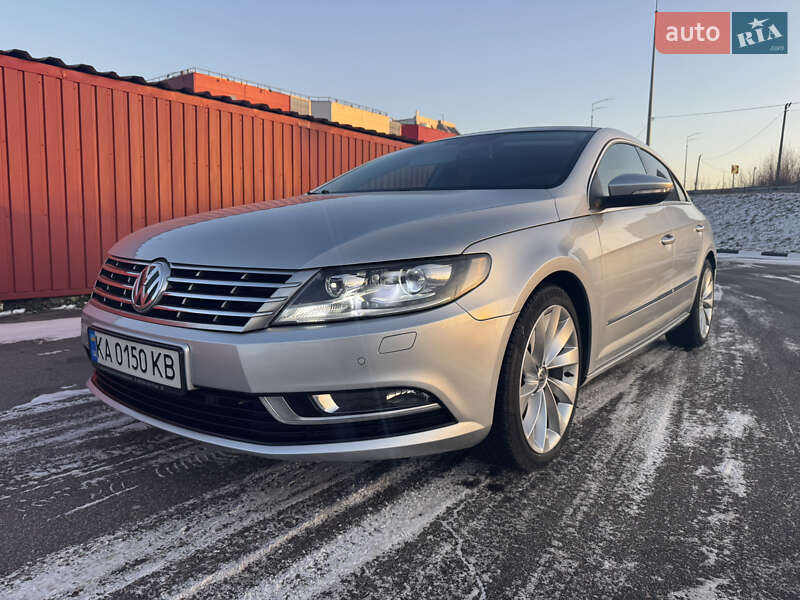Купе Volkswagen CC / Passat CC 2015 в Киеве