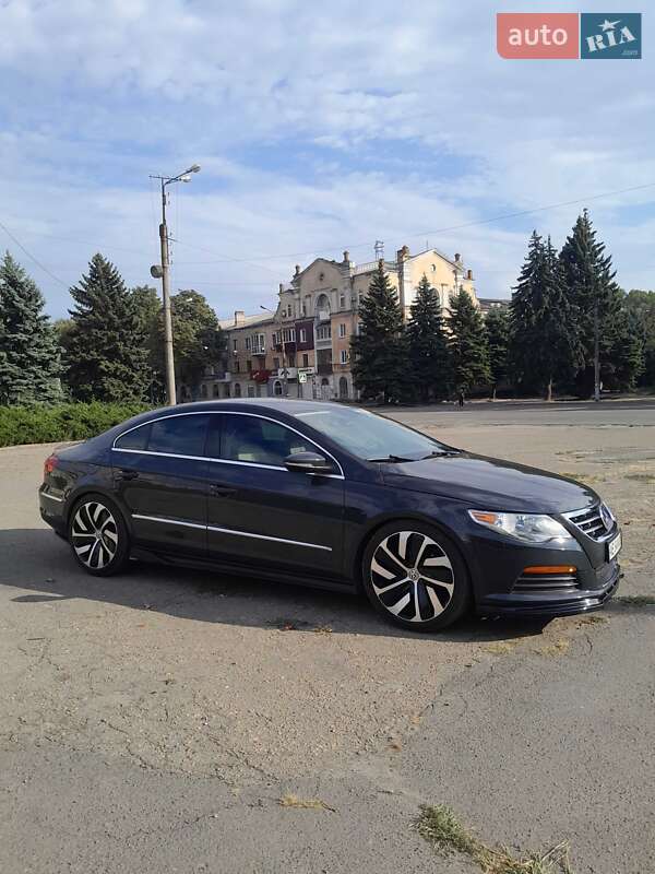 Купе Volkswagen CC / Passat CC 2011 в 