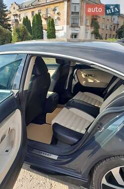 Купе Volkswagen CC / Passat CC 2011 в 