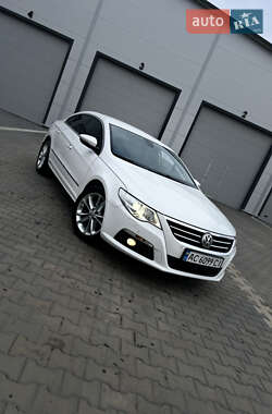 Купе Volkswagen CC / Passat CC 2011 в Нововолынске