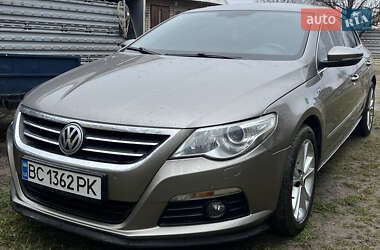 Купе Volkswagen CC / Passat CC 2011 в Львові