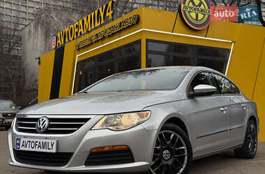 Купе Volkswagen CC / Passat CC 2011 в Києві