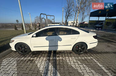 Купе Volkswagen CC / Passat CC 2010 в Липовце