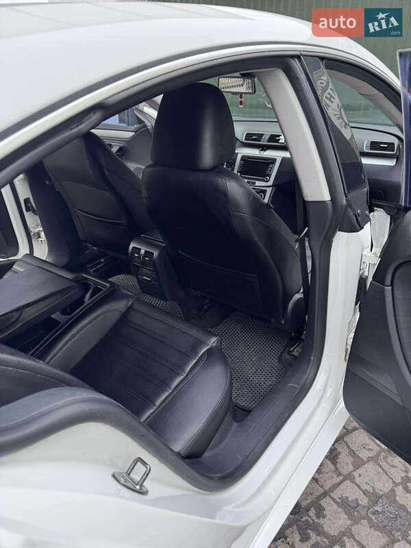 Купе Volkswagen CC / Passat CC 2011 в Хмельницком
