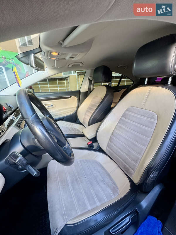 Купе Volkswagen CC / Passat CC 2012 в Хмельницком