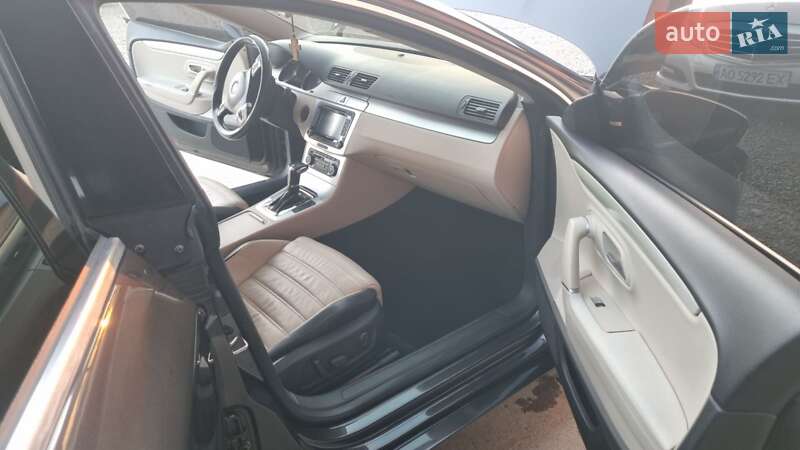 Купе Volkswagen CC / Passat CC 2008 в Тячеві