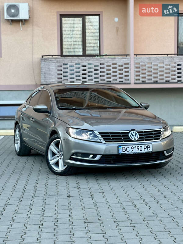 Купе Volkswagen CC / Passat CC 2013 в Ужгороді