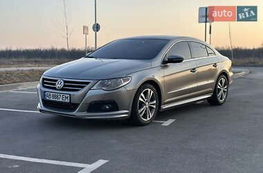 Купе Volkswagen CC / Passat CC 2010 в Виннице