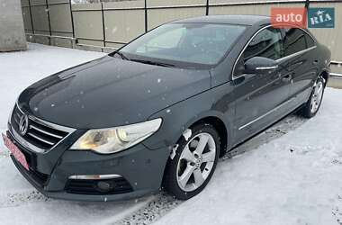 Купе Volkswagen CC / Passat CC 2010 в Луцьку