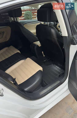 Купе Volkswagen CC / Passat CC 2012 в 