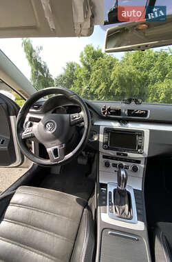 Купе Volkswagen CC / Passat CC 2013 в 