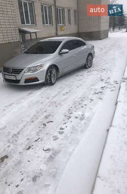 Купе Volkswagen CC / Passat CC 2011 в Березному