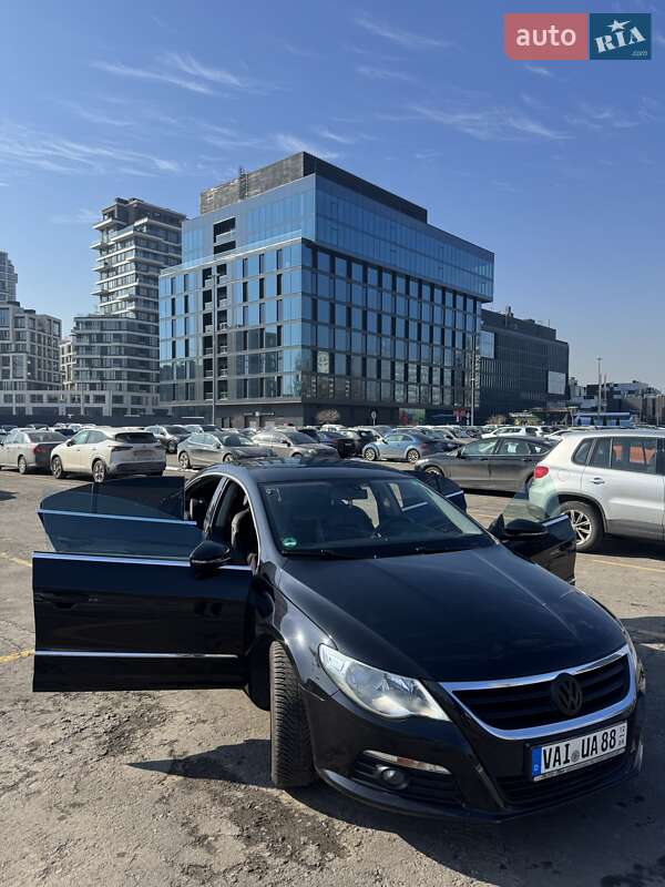 Купе Volkswagen CC / Passat CC 2010 в Киеве