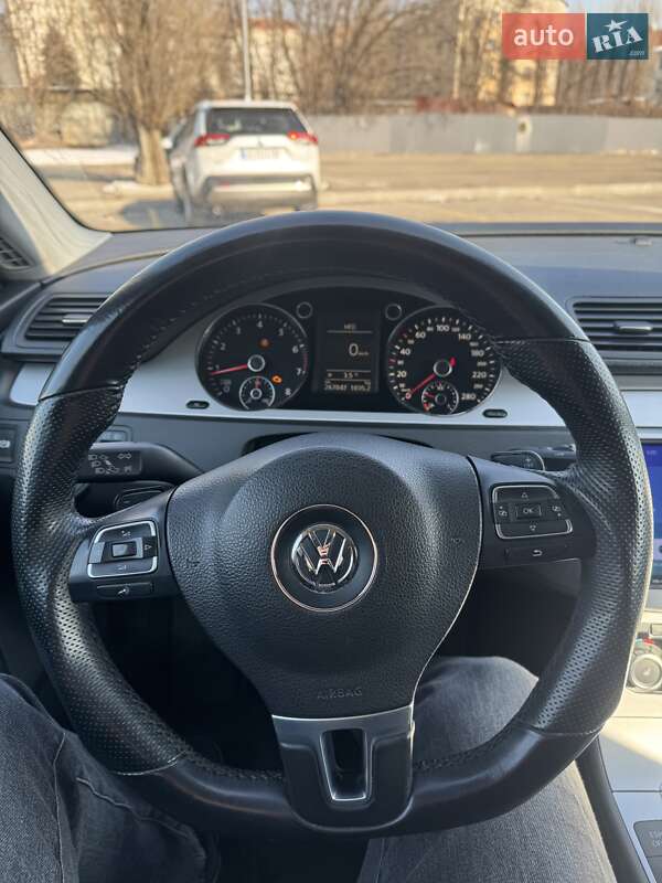 Купе Volkswagen CC / Passat CC 2010 в Киеве