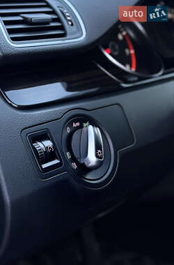 Купе Volkswagen CC / Passat CC 2012 в 