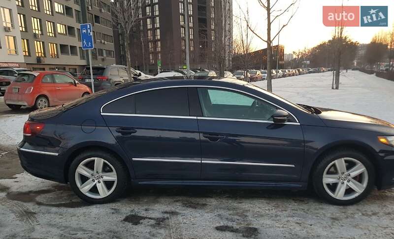 Купе Volkswagen CC / Passat CC 2014 в Киеве
