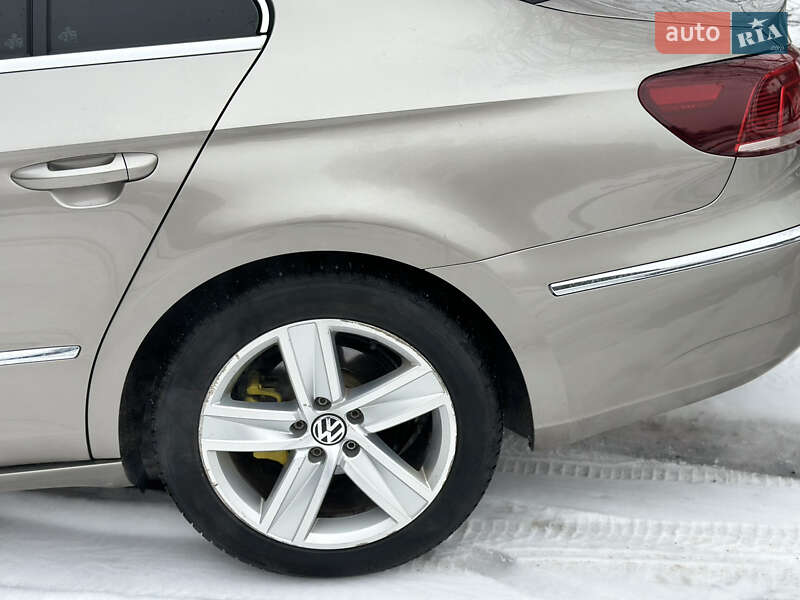 Купе Volkswagen CC / Passat CC 2012 в Львове