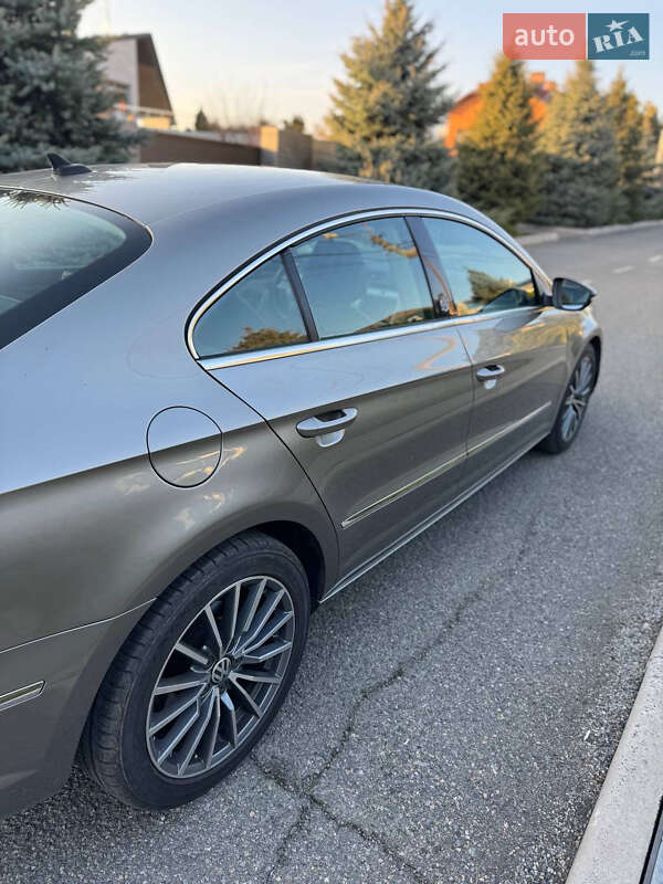 Купе Volkswagen CC / Passat CC 2010 в Днепре