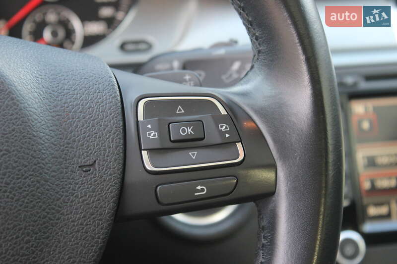 Купе Volkswagen CC / Passat CC 2014 в Дніпрі