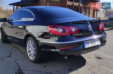 Купе Volkswagen CC / Passat CC 2011 в 