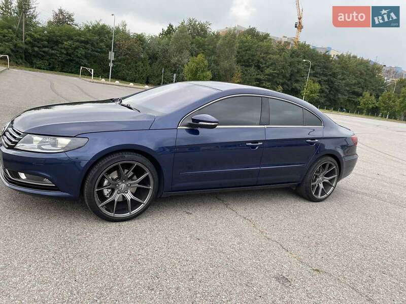 Купе Volkswagen CC / Passat CC 2014 в Львові
