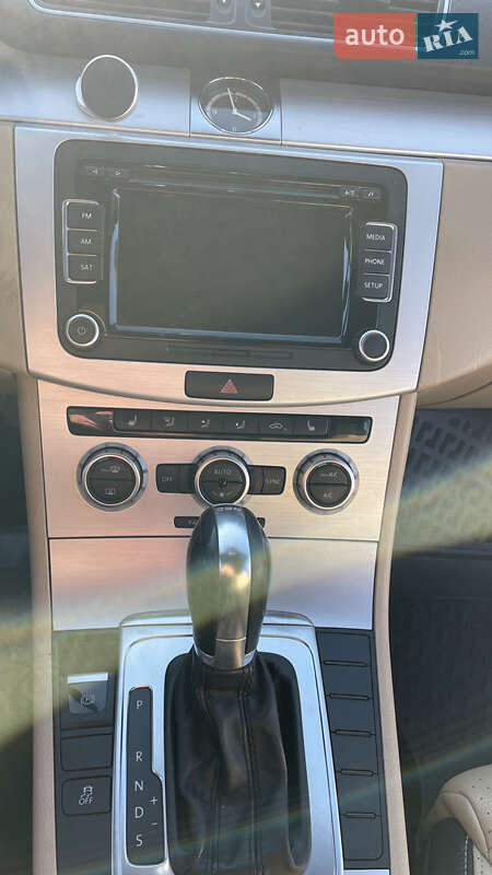 Купе Volkswagen CC / Passat CC 2013 в Львове
