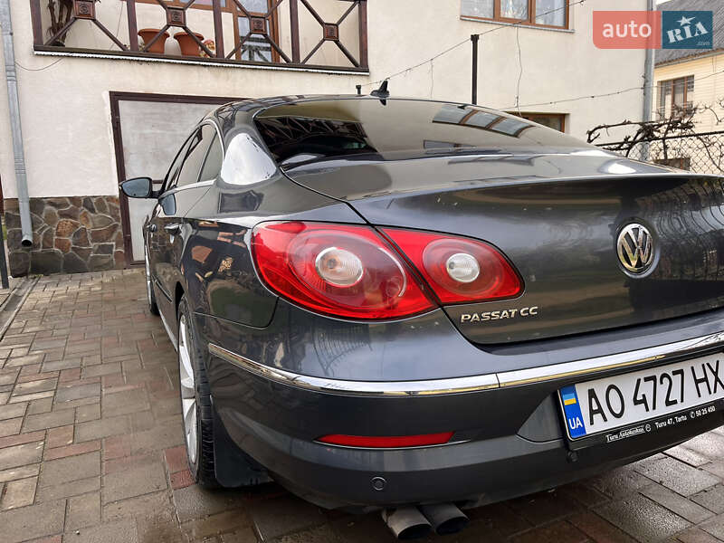 Купе Volkswagen CC / Passat CC 2011 в Ужгороді