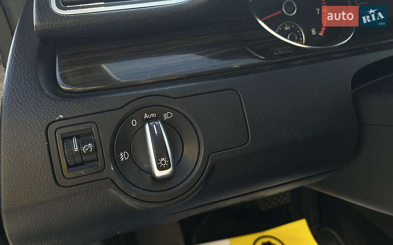 Купе Volkswagen CC / Passat CC 2013 в Мукачевому