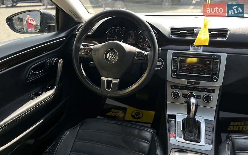 Купе Volkswagen CC / Passat CC 2013 в Мукачевому