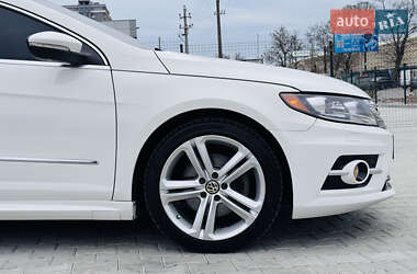 Купе Volkswagen CC / Passat CC 2013 в 