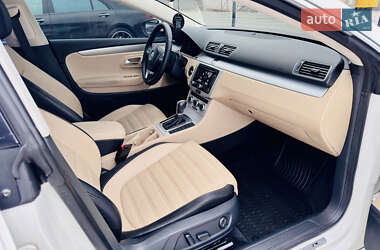 Купе Volkswagen CC / Passat CC 2013 в 