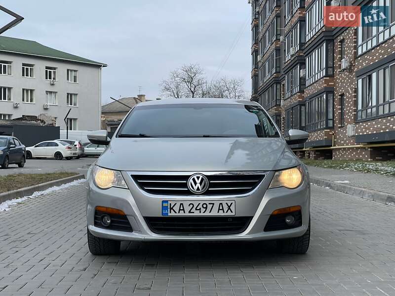 Купе Volkswagen CC / Passat CC 2011 в Киеве