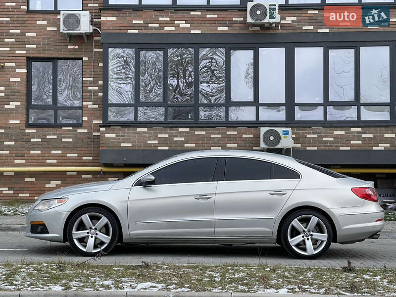 Купе Volkswagen CC / Passat CC 2011 в Киеве
