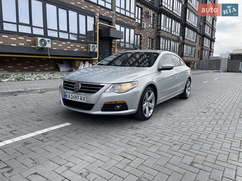 Купе Volkswagen CC / Passat CC 2011 в Киеве