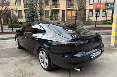 Купе Volkswagen CC / Passat CC 2011 в 
