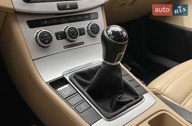 Купе Volkswagen CC / Passat CC 2012 в 