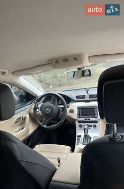 Купе Volkswagen CC / Passat CC 2013 в 
