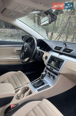 Купе Volkswagen CC / Passat CC 2013 в 