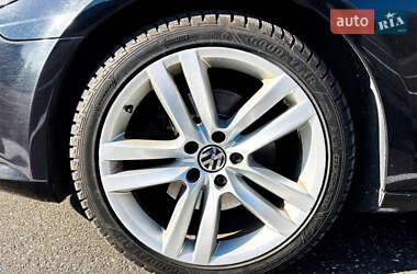 Купе Volkswagen CC / Passat CC 2013 в 