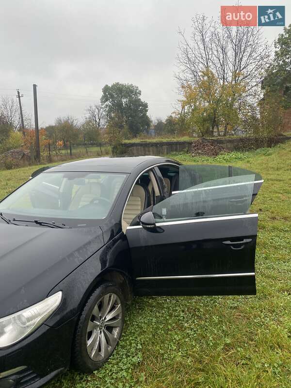 Купе Volkswagen CC / Passat CC 2009 в 