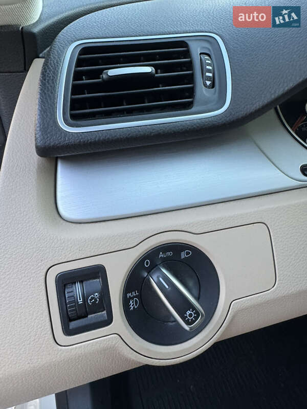 Купе Volkswagen CC / Passat CC 2015 в Овручі