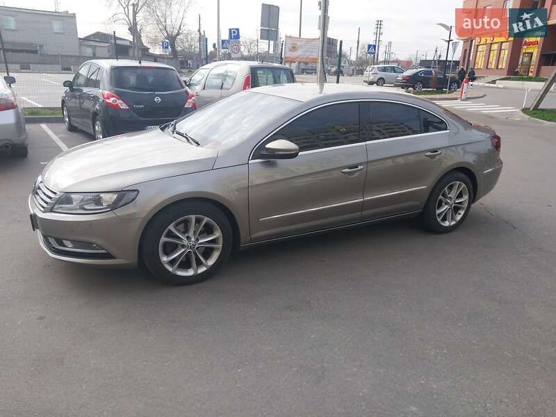 Купе Volkswagen CC / Passat CC 2012 в Борисполе