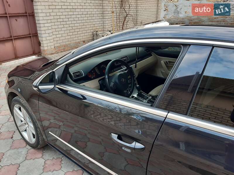 Купе Volkswagen CC / Passat CC 2012 в Херсоне
