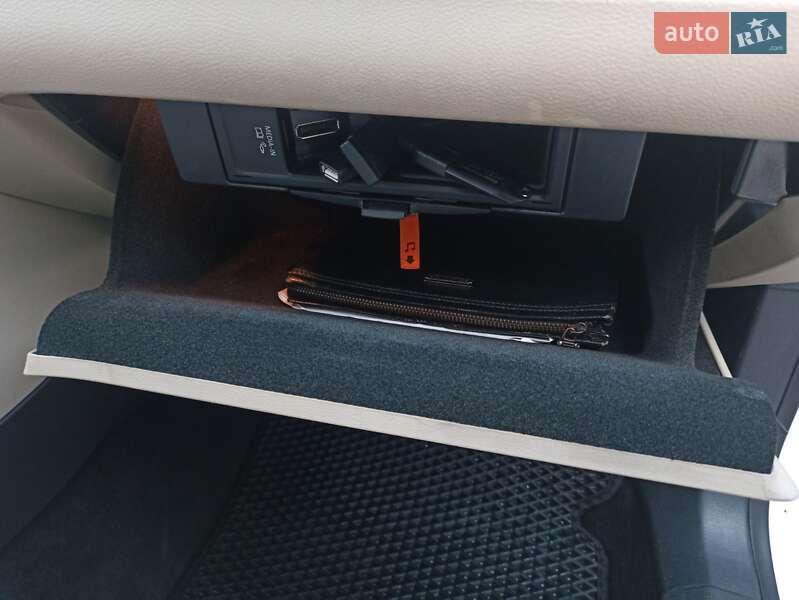 Купе Volkswagen CC / Passat CC 2011 в Полтаве