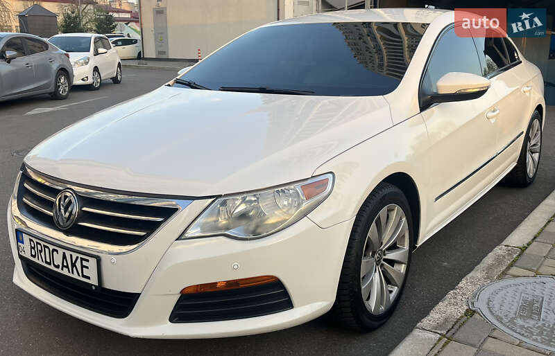 Купе Volkswagen CC / Passat CC 2011 в 