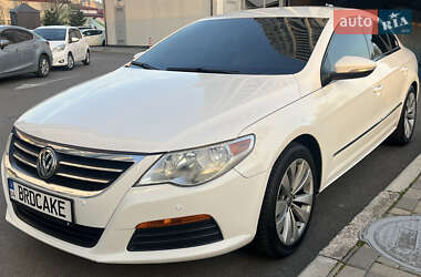 Купе Volkswagen CC / Passat CC 2011 в 
