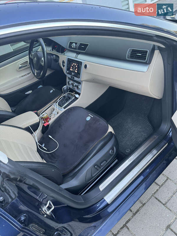 Купе Volkswagen CC / Passat CC 2013 в Ужгороде