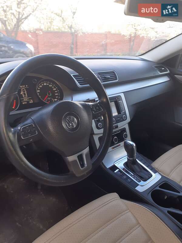 Купе Volkswagen CC / Passat CC 2011 в Радехове