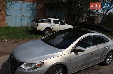 Купе Volkswagen CC / Passat CC 2009 в 