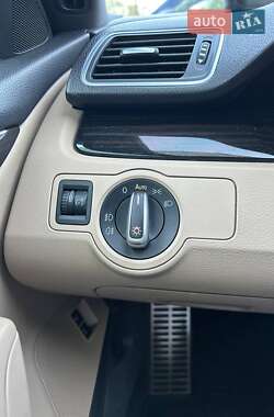 Купе Volkswagen CC / Passat CC 2013 в 